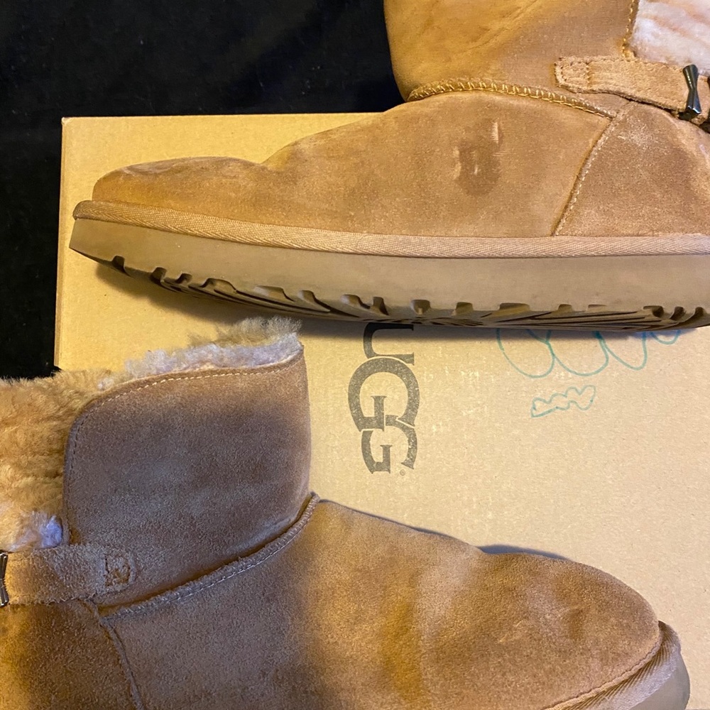 Ugg short boots